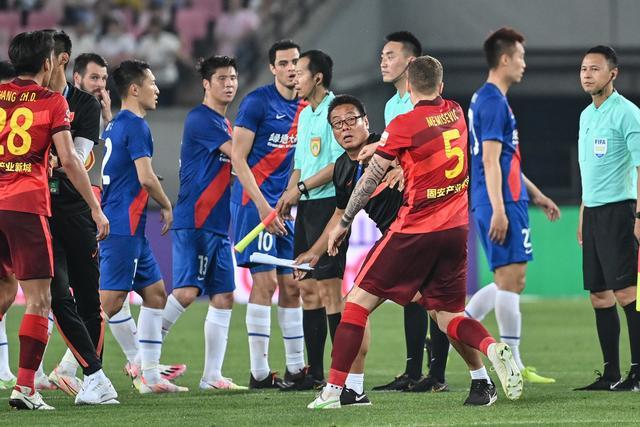 国安：关于梯队球员郭嘉璇受伤及救治情况的说明