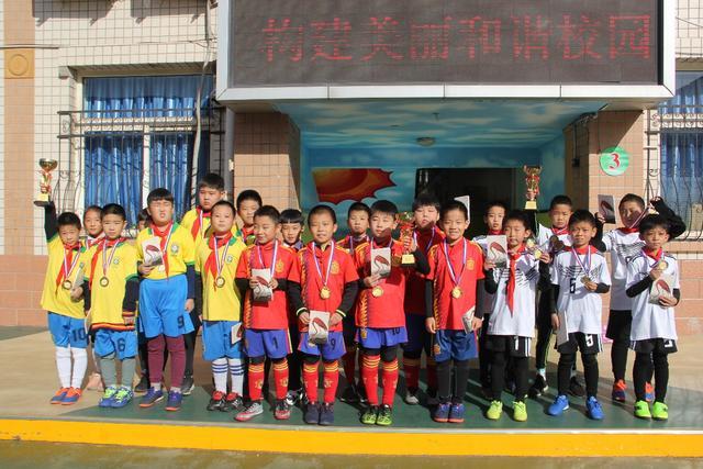 排超男排联赛A级上海3-2复仇保定 浙江遭北汽零封